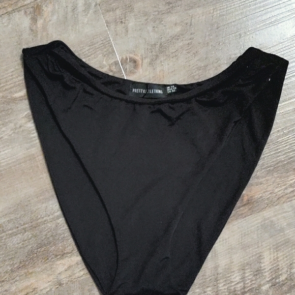 PrettyLittleThing Black Strap Front High Leg Bikini Bottom - Picture 6 of 11